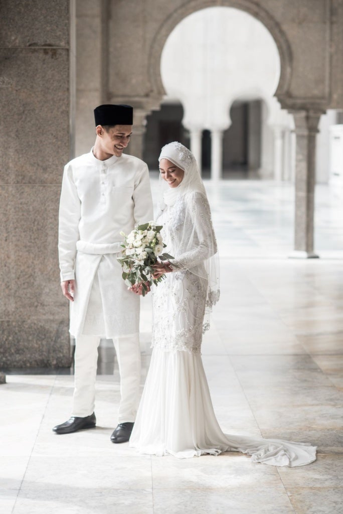4 Just-Married Malaysian Couples Share What Guests Should REALLY Gift Them - WORLD OF BUZZ 17