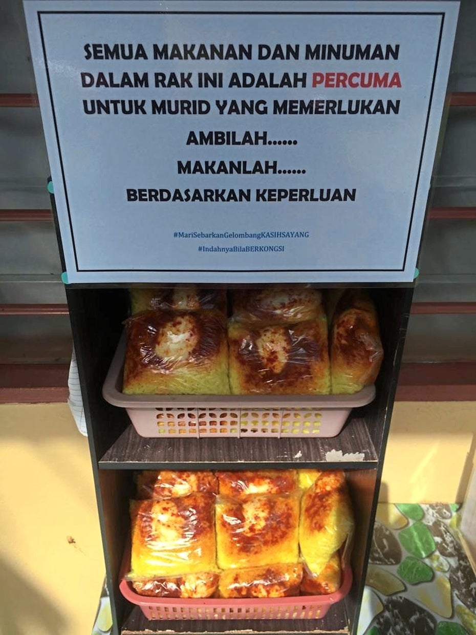 Kind-hearted M'sian Teacher Feeds Underprivileged Students Using Her Own Money - WORLD OF BUZZ