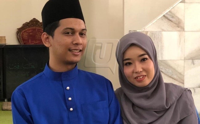Malaysian Man Meets Japanese Girl On Facebook, Falls In Love &Amp; Marries Her Later - World Of Buzz 1