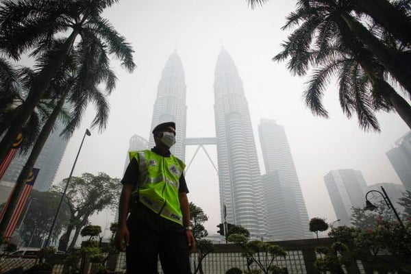 Met Malaysia: Forest Fires In Indonesia To Cause Haze In Parts Of M'sia For The Next 7 Days - World Of Buzz 1