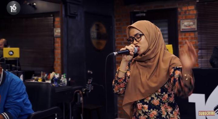 Perak Teen Dons Hijab And A Baju Kurung, Rapping Her Way To The USA - WORLD OF BUZZ 2
