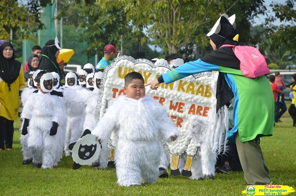 Sandakan Kindergarten Parade Breaks Internet With Too Much Cuteness! - WORLD OF BUZZ 3