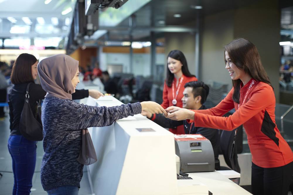 Starting October, AirAsia Announces That They Will Remove Processing Fees for Flight Tickets - WORLD OF BUZZ 1