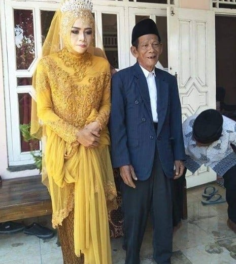 27Yo Woman Marries 83Yo Grandfather After She Fell In Love At First Sight - World Of Buzz