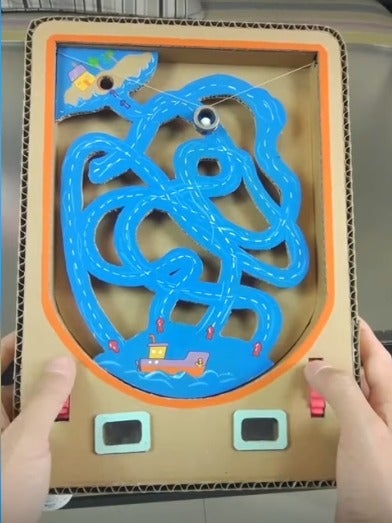 Father Makes Cool 3D Games Out Of Cardboard So His Daughter Won't Rely On Phones &Amp; Gadgets - World Of Buzz 11