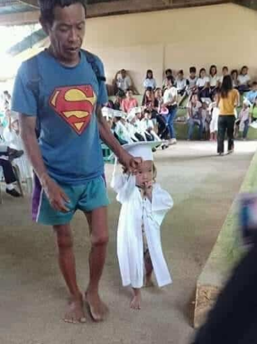 Father Too Poor To Afford A Suit, Goes To Daughter's Graduation As Superman - WORLD OF BUZZ 4