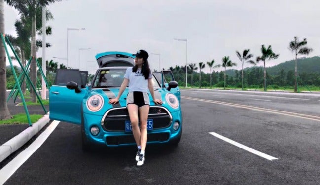 "I Drive a Mini Cooper, But You Walk to School," Rich UTAR Student Calls Out Jealous & Ungrateful Friend - WORLD OF BUZZ 1