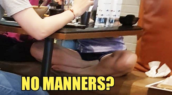 Man Says Woman Sitting Cross-Legged In Restaurant Has No Manners &Amp; Is &Quot;Devaluing Herself&Quot; - World Of Buzz 3
