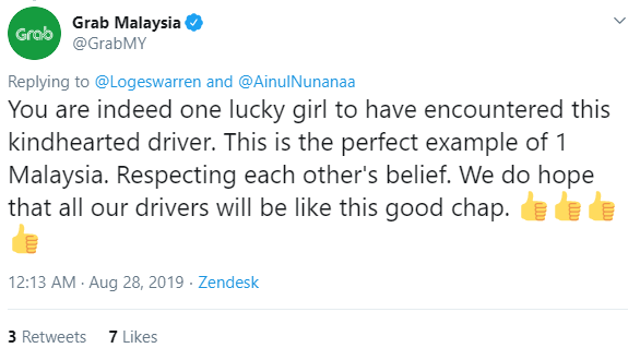 M'sian Chinese Grab Driver Has No Problem Waiting For Muslim Girls Who Drop Everything To Make It In Time For Their Daily Prayers - World Of Buzz 3