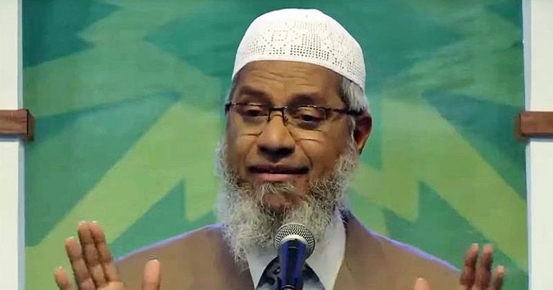 Report Claims Malaysian Home Ministry is Reviewing Zakir Naik's PR Status - WORLD OF BUZZ