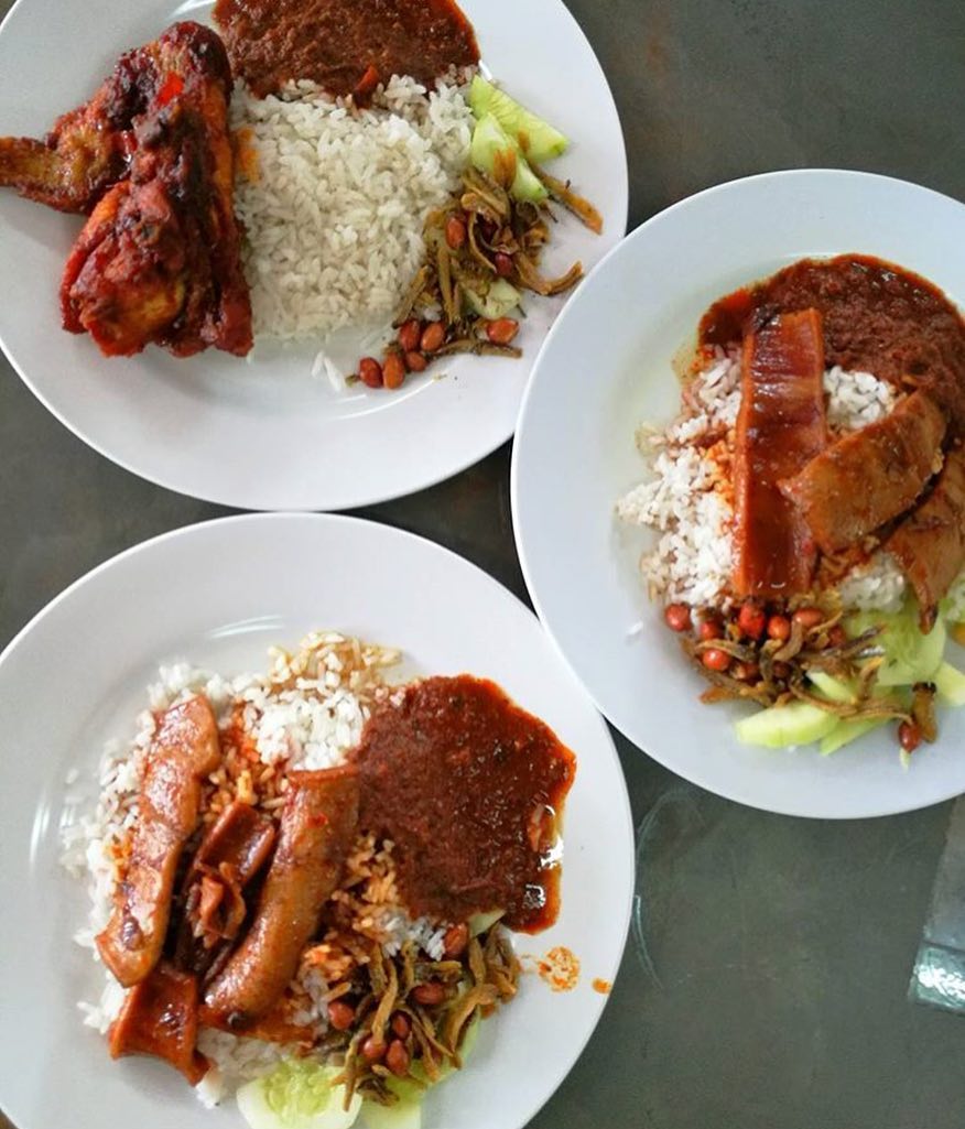 [Test] Lemak, Spice, & Everything Nice: 6 Delicious Nasi Lemak Spots in Klang Valley For M’sian Foodies - WORLD OF BUZZ 4