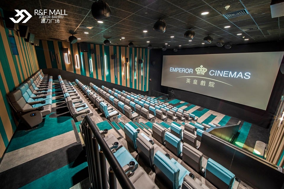 This Is The First-Ever Luxury Cinema in Malaysia & Movie Tickets Start From RM10! - WORLD OF BUZZ 6