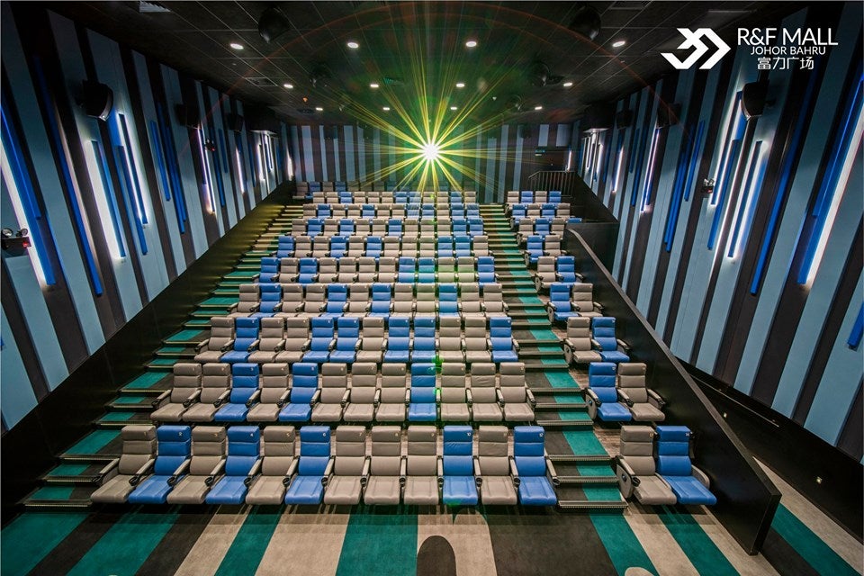 This Is The First-Ever Luxury Cinema in Malaysia & Movie Tickets Start From RM10! - WORLD OF BUZZ 7