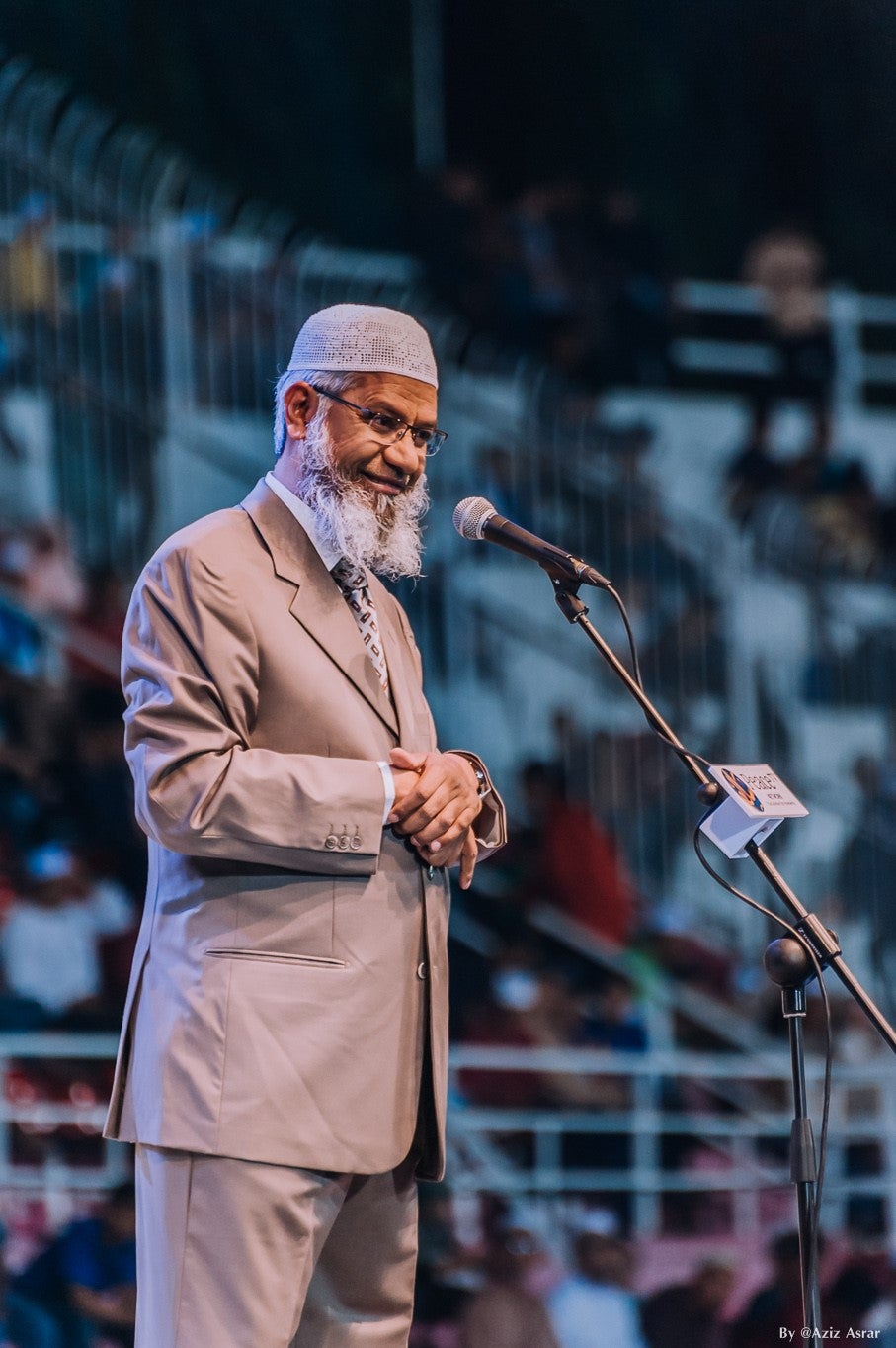 Zakir Naik Files Police Report Against HR Minister & 4 Others For Defamation And Causing Racial Disharmony - WORLD OF BUZZ 1