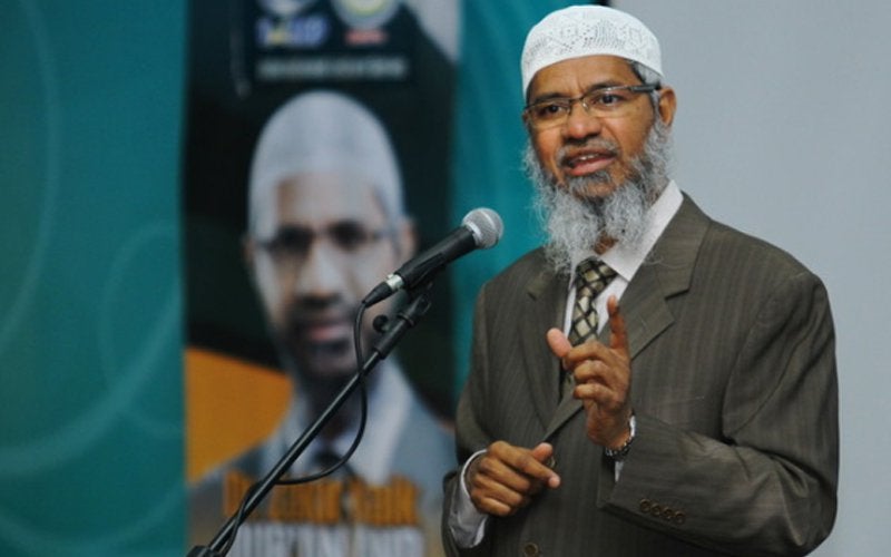 Zakir Naik Now Banned From Entering Sarawak, PDRM Currently Investigating Him - WORLD OF BUZZ 1