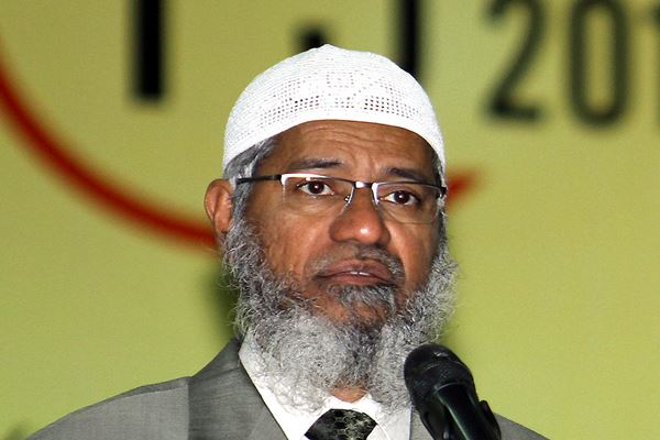 Zakir Naik Now Banned From Entering Sarawak, PDRM Currently Investigating Him - WORLD OF BUZZ