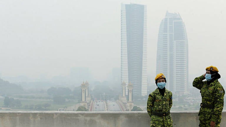 Govt Urges Employers to Allow Staff to Work From Home Due to Terrible Haze Conditions - WORLD OF BUZZ 1