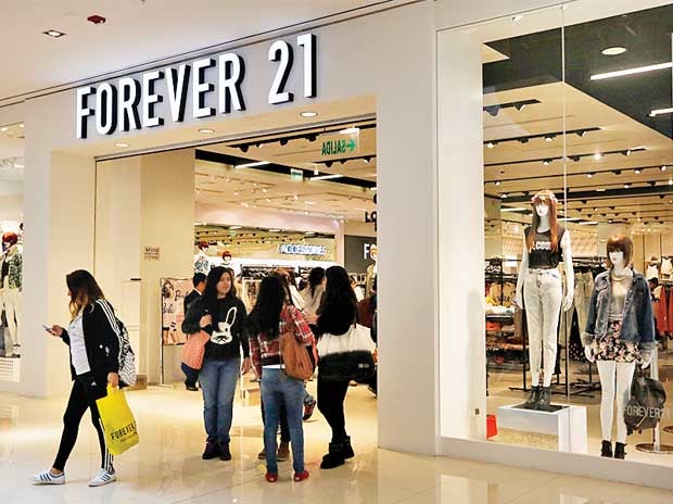 It's Official: Forever 21 Files for Bankruptcy, Expected To Closed 350 Stores Worldwide - WORLD OF BUZZ 1