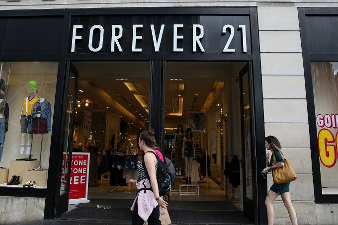 It's Official: Forever 21 Files for Bankruptcy, Expected To Closed 350 Stores Worldwide - WORLD OF BUZZ