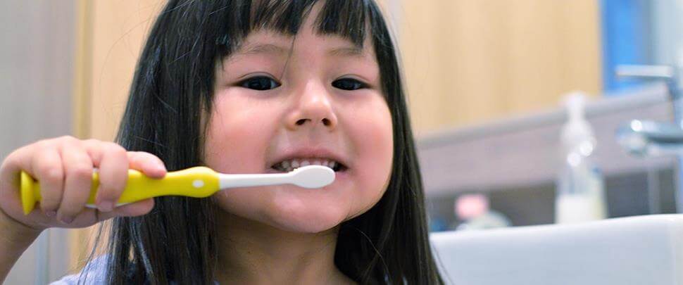 M'sian Dentist: 5yo Girl Could Have Died From Severe Tooth Cavities Due to Eating Too Much Sugary Food - WORLD OF BUZZ