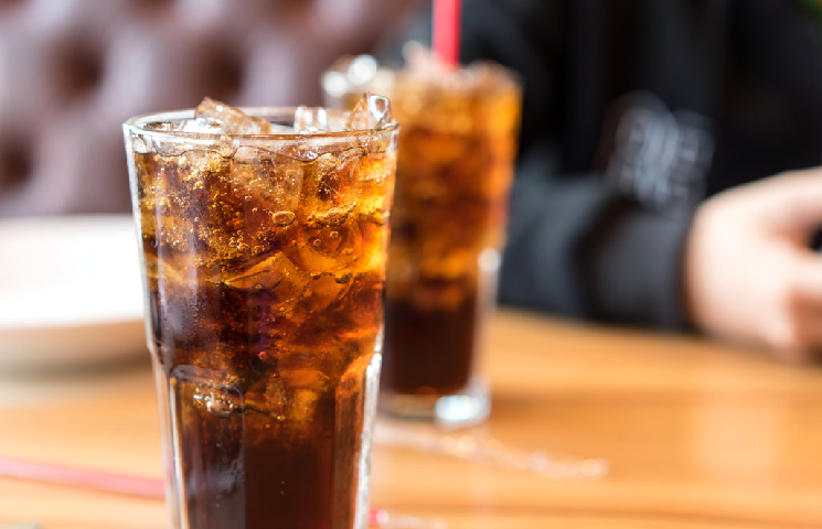 Study: Drinking 2 Glasses of Soft Drinks Daily Linked to 17% Higher Risk of Dying Early - WORLD OF BUZZ 1