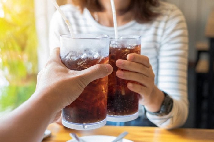 Study: Drinking 2 Glasses of Soft Drinks - WORLD OF BUZZ