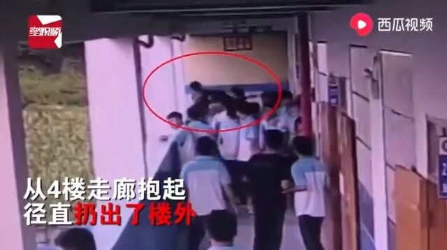 Teen Student Allegedly Cannot Tahan School Bully Anymore, Throws Him Off Building's 4th Floor - WORLD OF BUZZ