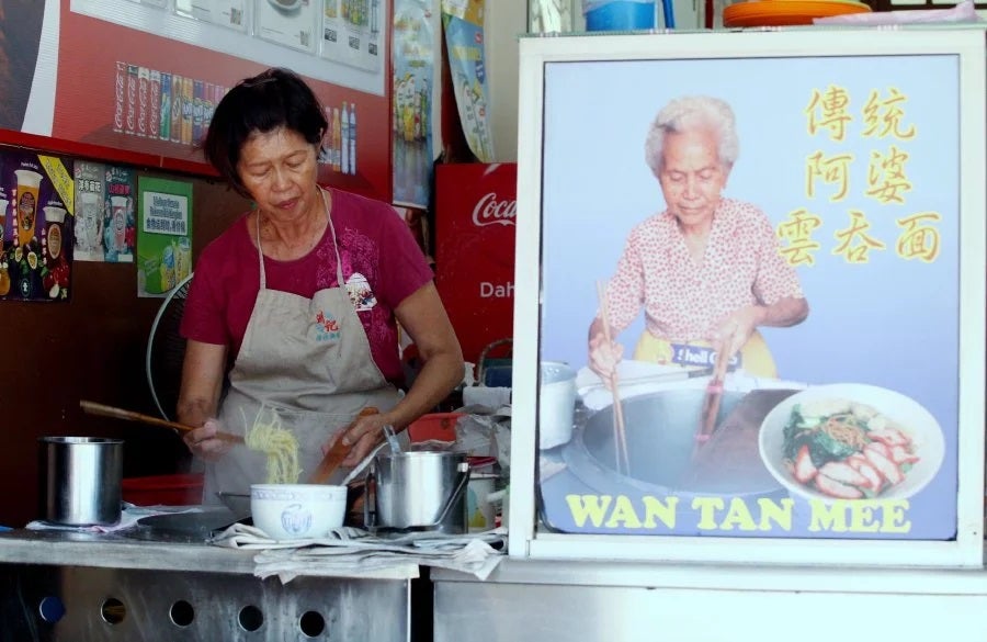 [TEST] 4 Must-Visit Local Kopitiams That Are Older than Malaysia and Still Going Strong! - WORLD OF BUZZ 5