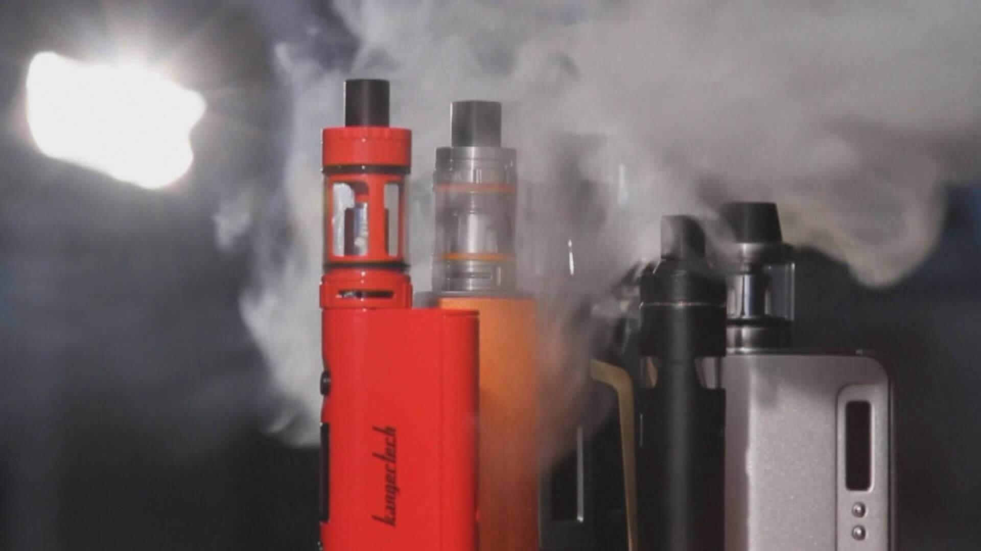 Vaping May Cause Male Infertility According To ObGyn Doctor - WORLD OF BUZZ 5