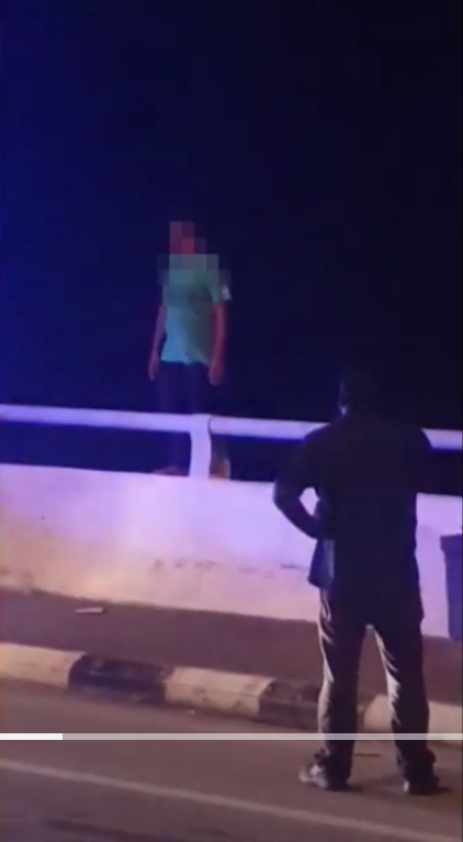 Watch: M'sian Mum Jumps To Her Death Off Banting Bridge After Arguing With Her Son - WORLD OF BUZZ
