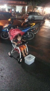 Irresponsible M'sian Parents Force Toddler To Beg In Penang To Pay Off Ah Long Debts - World Of Buzz