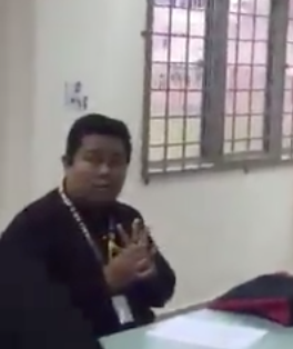 Lecturer Pranks Student Who Showed Up Late To His Class - WORLD OF BUZZ 3