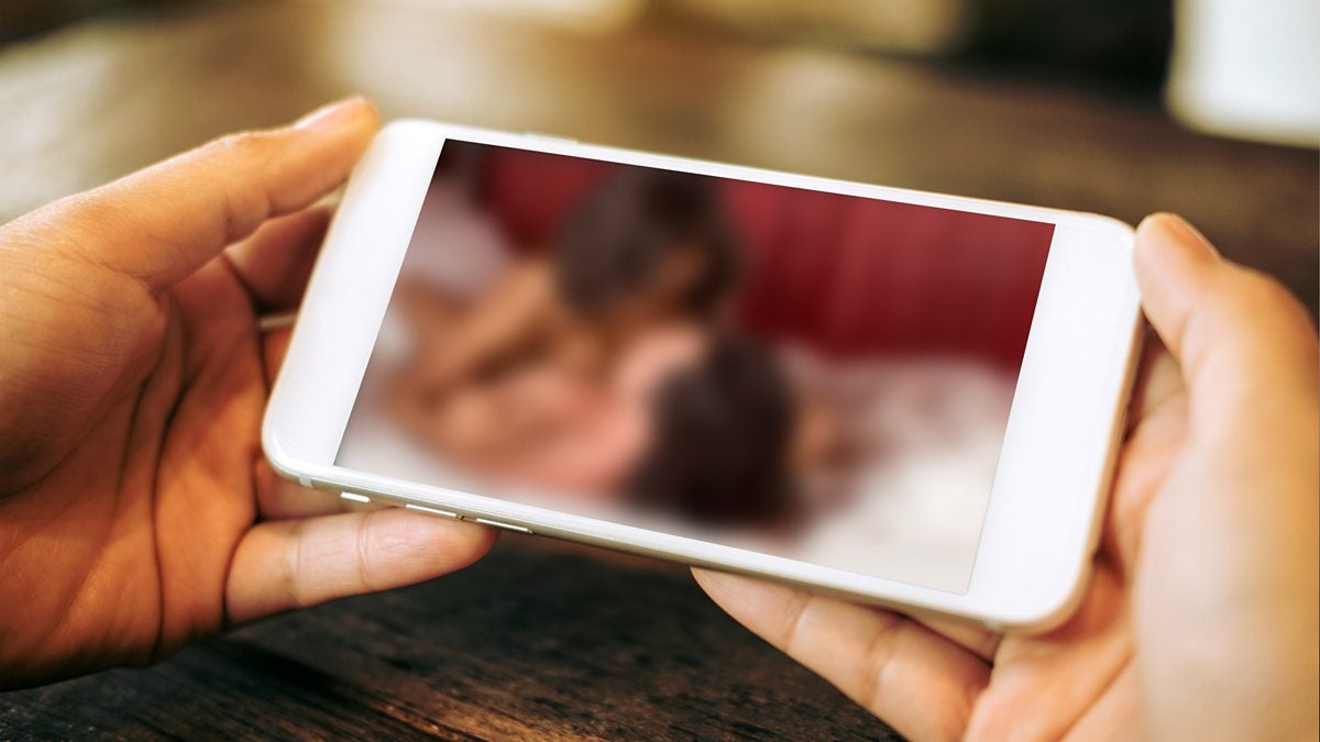 M'sian Man Gets Fined RM8,250 for Owning 55 Porn Videos On His Mobile Phone - WORLD OF BUZZ