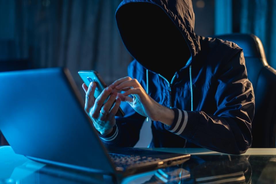 M'sian Woman Loses Rm2,000 After Scammers Stole Info From Social Media &Amp; Simulated Her Friend's Voice - World Of Buzz