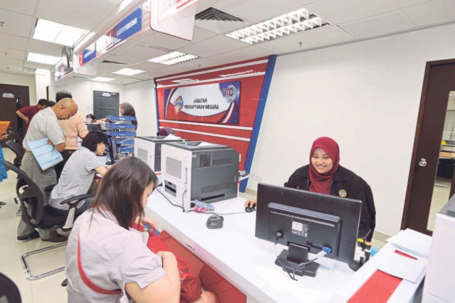 Starting 2020, Malaysians Can Register Birth Certs, Mykad &Amp; Marriages Online - World Of Buzz