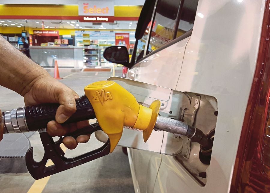 Starting 2020, M'sians Can Receive RM12 or RM30 Petrol Subsidy While RON95 Price Floated Again - WORLD OF BUZZ
