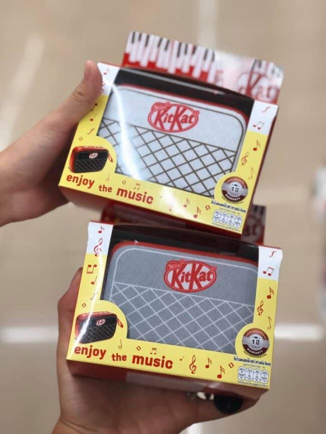 These Vintage Kit Kat Film Cameras Are Available in All 7-Eleven Thailand Outlets & They're Super Cute! - WORLD OF BUZZ 5