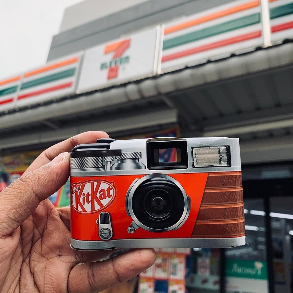 These Vintage Kit Kat Film Cameras Are Available in All 7-Eleven Thailand Outlets & They're Super Cute! - WORLD OF BUZZ