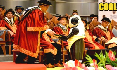Unisza Made A Historical Move By Opening Graduation Ceremony With A Robot - World Of Buzz