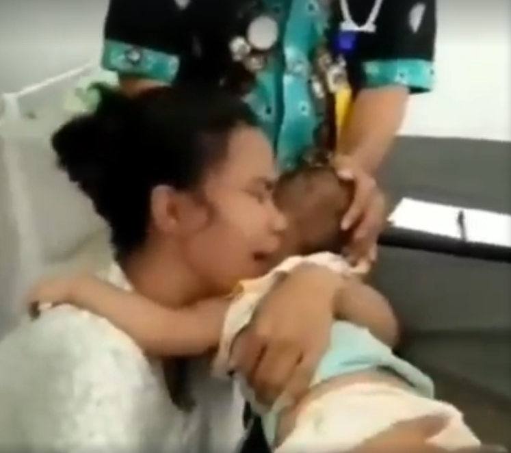 Video: Grief-Stricken Mum Tries To Revive Dead Baby That Was Electrocuted By Exposed Wires - World Of Buzz 3