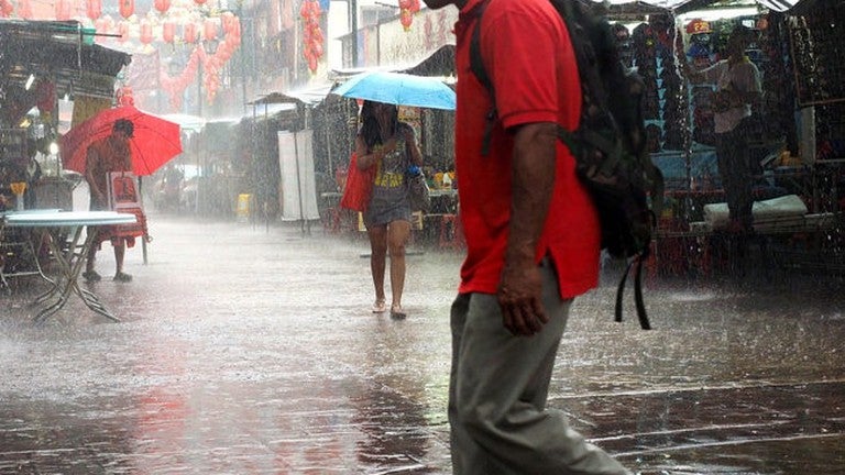 Wet Season Continues As Malaysians Brace for Heavy Rain & Thunderstorms Expected This Whole Week - WORLD OF BUZZ