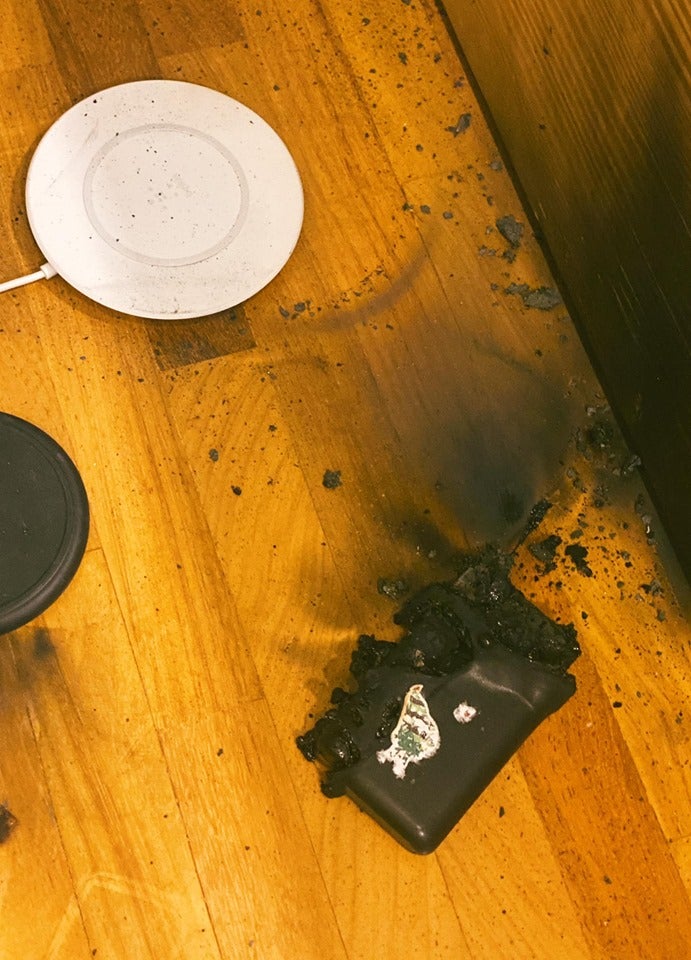 Woman's Powerbank Left Uncharged Overnight, Wakes Up To Burning Smell Because It Exploded In Her Sleep - WORLD OF BUZZ