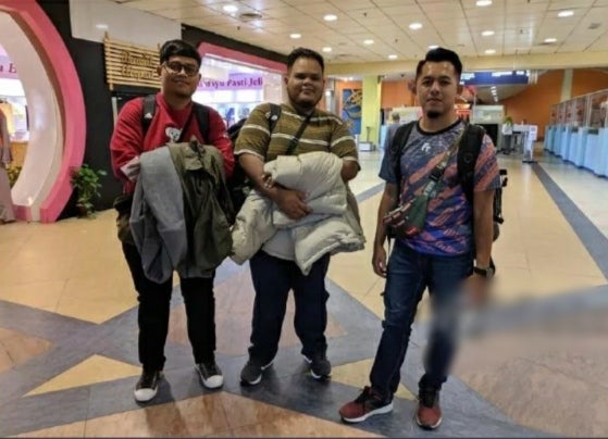 2 M'sian Men Goes On Dream Holiday To South Korea, Interrogated & Deported By Immigration - WORLD OF BUZZ 2