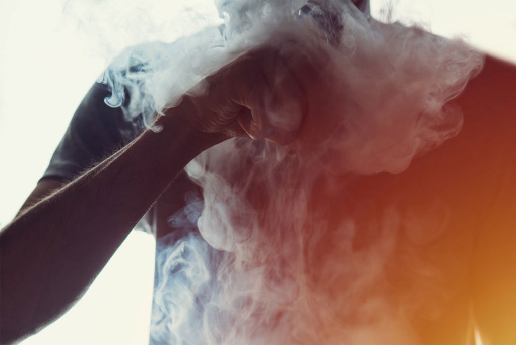 First Alleged Case Of Vape Related Illness Has Surfaced In Malaysia, Teen Suffers Serious Lung Injuries - World Of Buzz 1