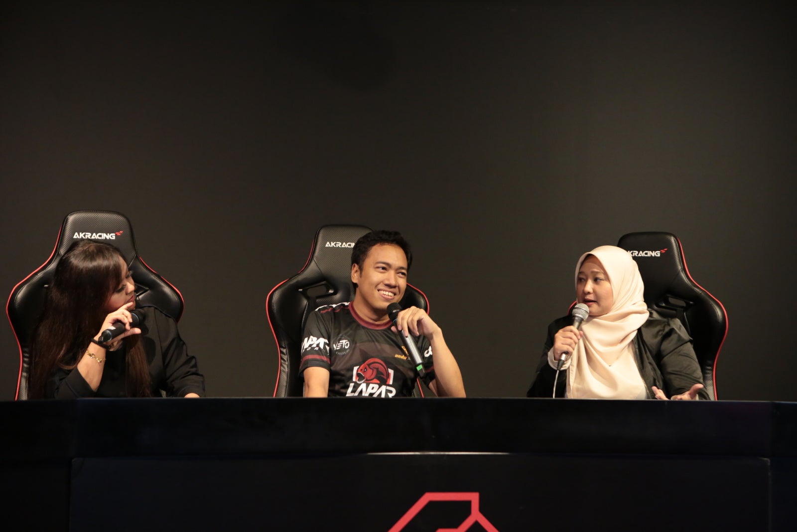 From Mamaks to Sold Out Arenas: This EPIC Local eSports Team Shares Their Success in the Gaming Industry! - WORLD OF BUZZ 10