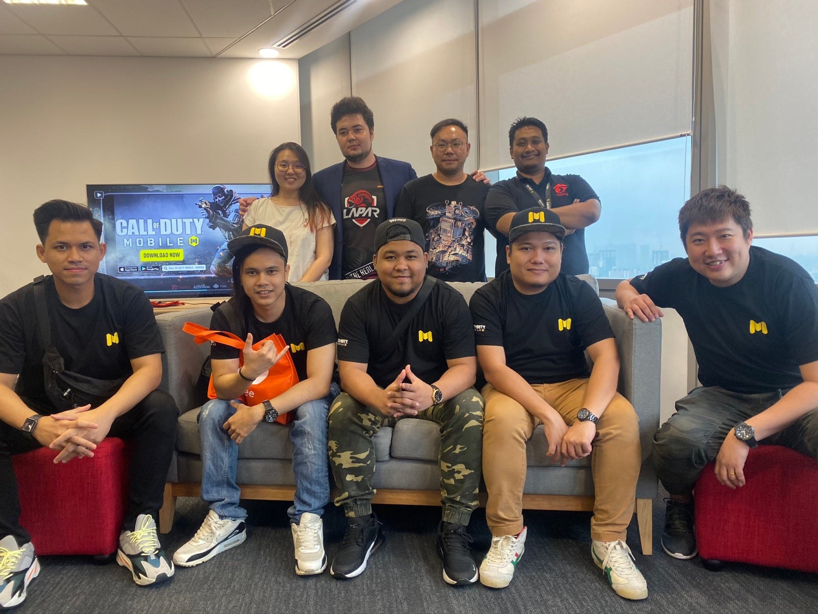 From Mamaks to Sold Out Arenas: This EPIC Local eSports Team Shares Their Success in the Gaming Industry! - WORLD OF BUZZ 8