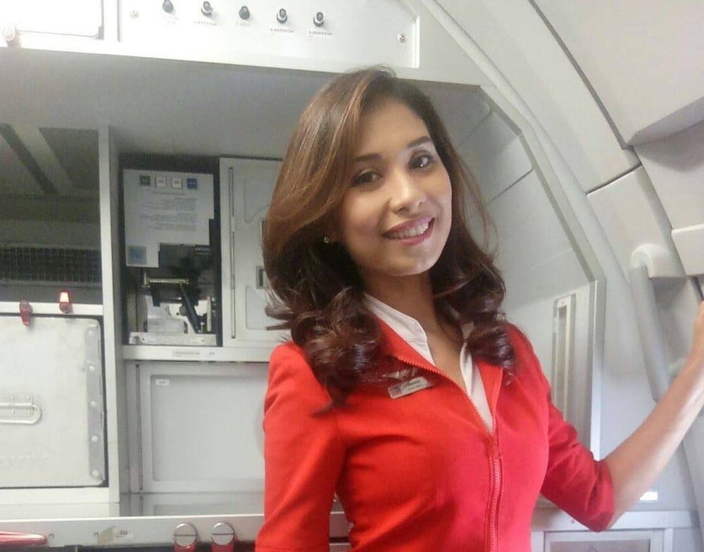 Inspiring KL Mother of Three Beats Bone Cancer So That She Can Be Cabin Crew Again - WORLD OF BUZZ 2