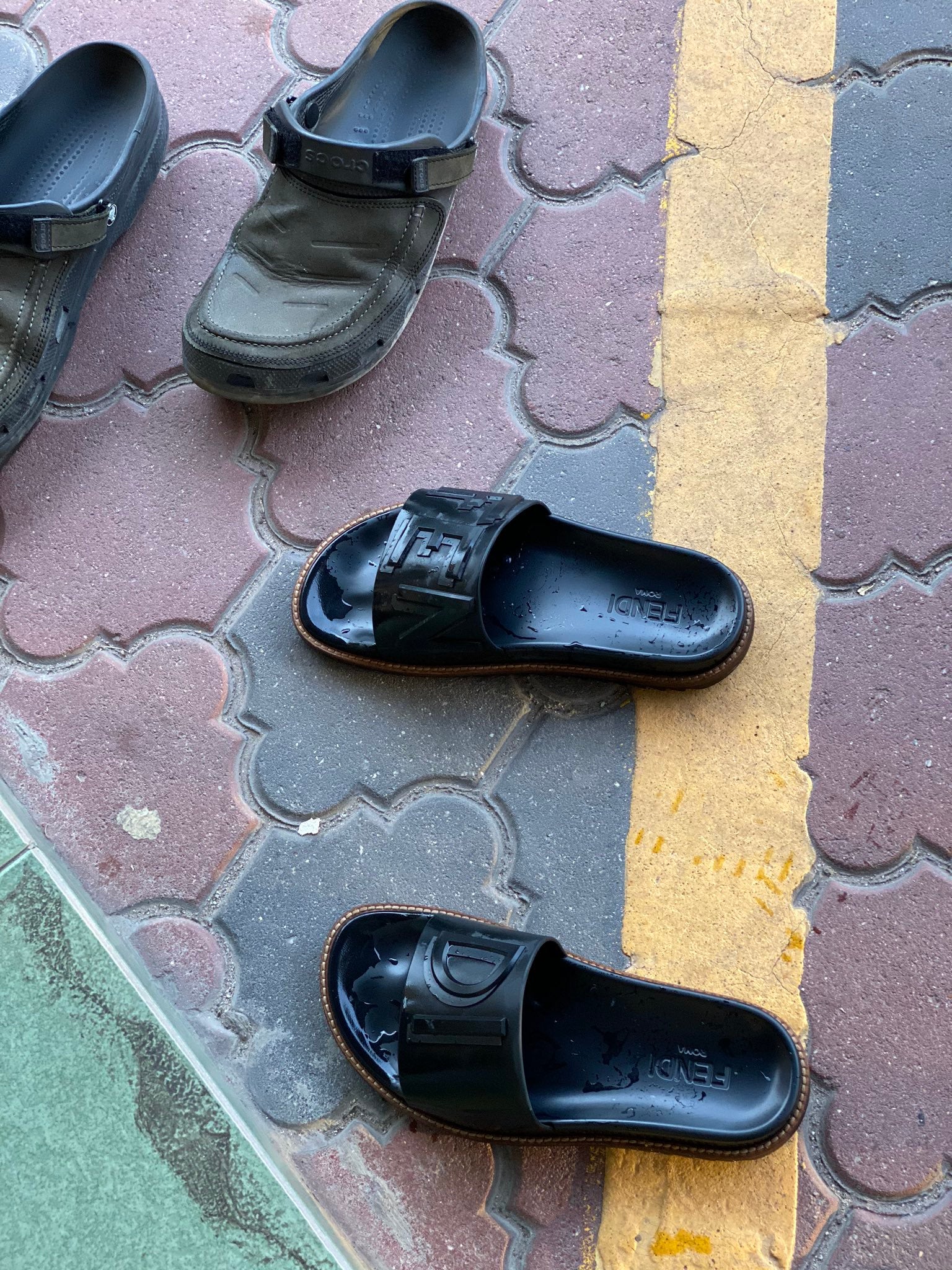 M'sian Man Needed to Pray, Hires Friend To Take Care Of His RM1k+ Fendi Slippers - WORLD OF BUZZ 2