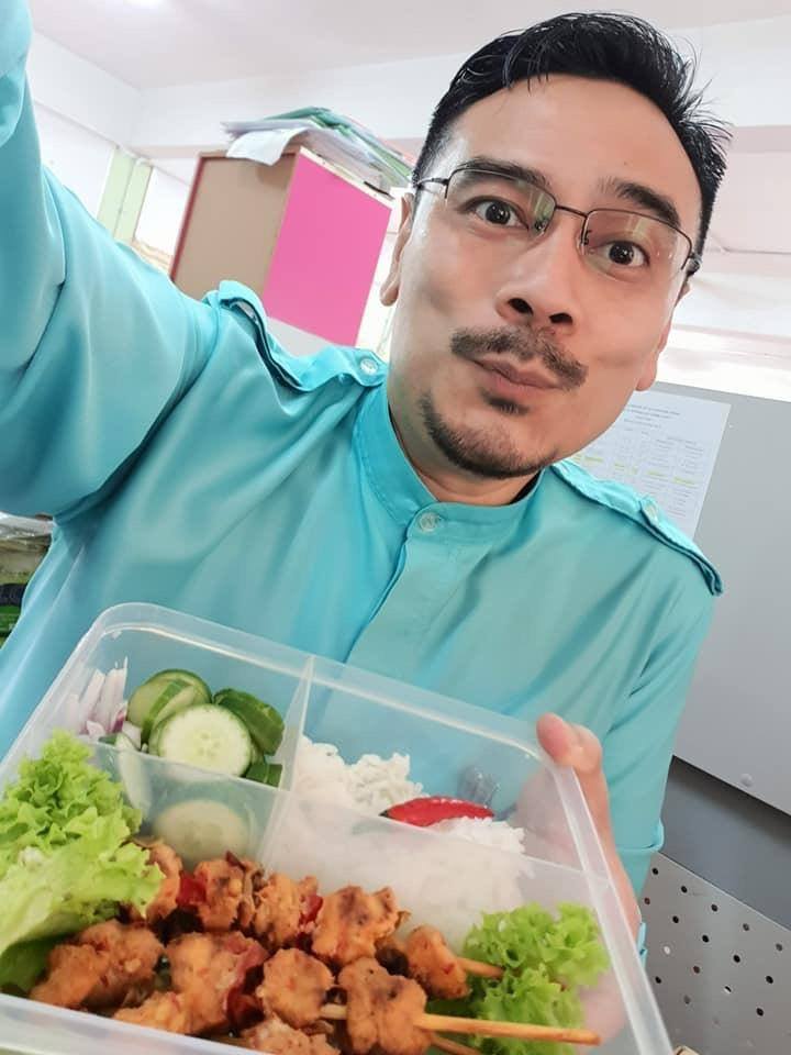 M'sian Teacher Broke Few Chairs Because of His Weight, Loses 65KG, Looks Unrecognisable Now - WORLD OF BUZZ 2