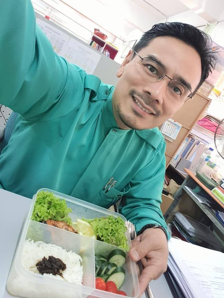 M'sian Teacher Broke Few Chairs Because of His Weight, Loses 65KG, Looks Unrecognisable Now - WORLD OF BUZZ 3